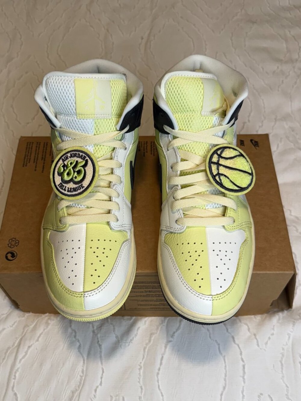 Brand New Nike Air Jordan 1 Mid SE - Popular Youth Shoe